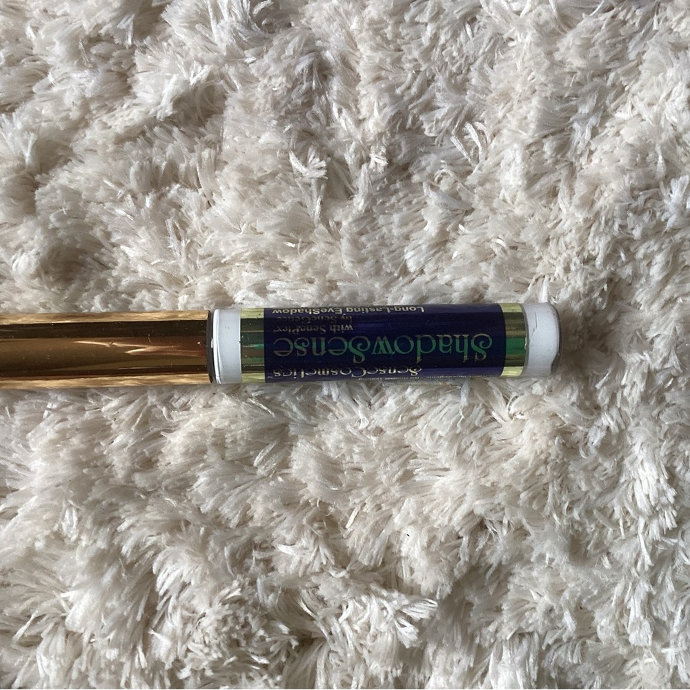 LipSense EyeshadowSense in white